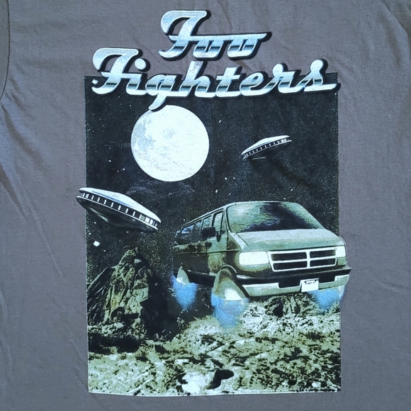 Foo Fighters🤺 (Canceled❌️) Van🚐 Tour Graphic Tee👕 - NWOT - Picture 3 of 11